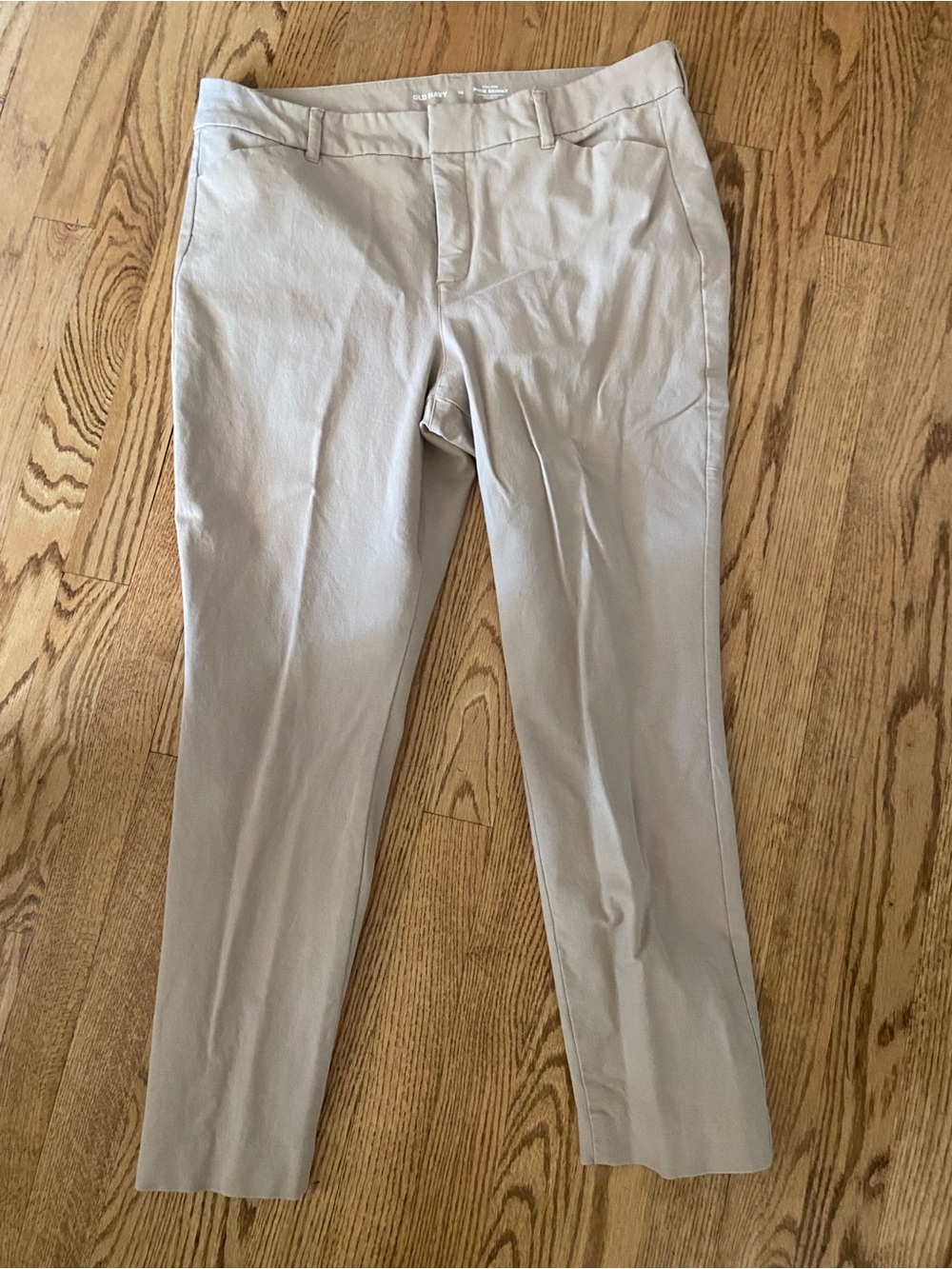 14 EUC PIXIE Old Navy Pixie Skinny Chinos in Light Taupe